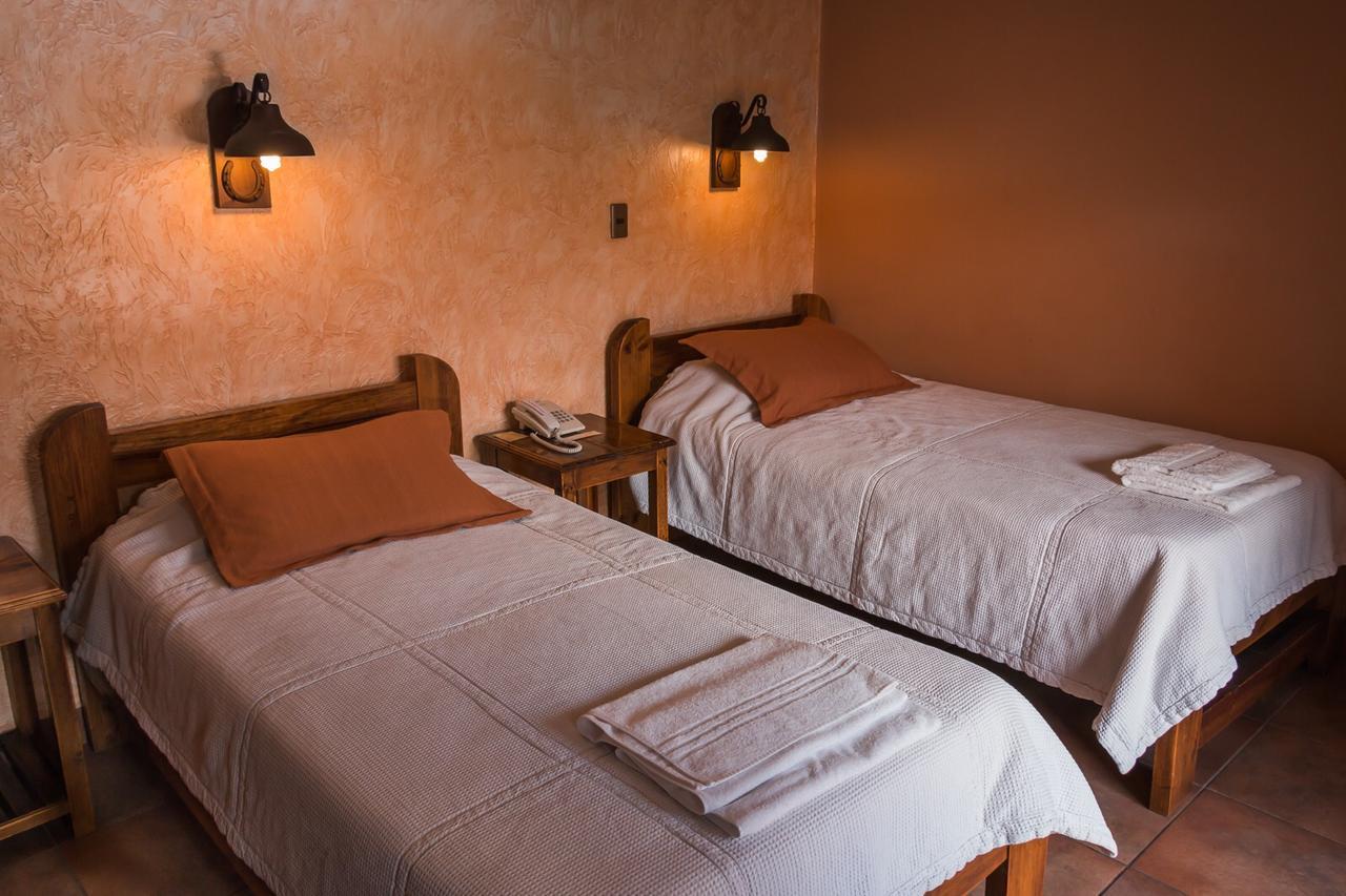 La Escondida Hostal Сукре Экстерьер фото